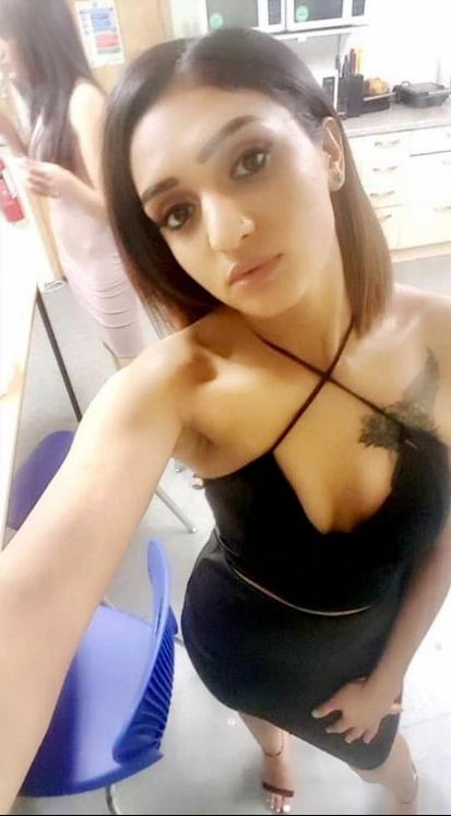 25P BRAMPTON INDIAN SLUT SHRUTI....TIGHT DESI GIRL