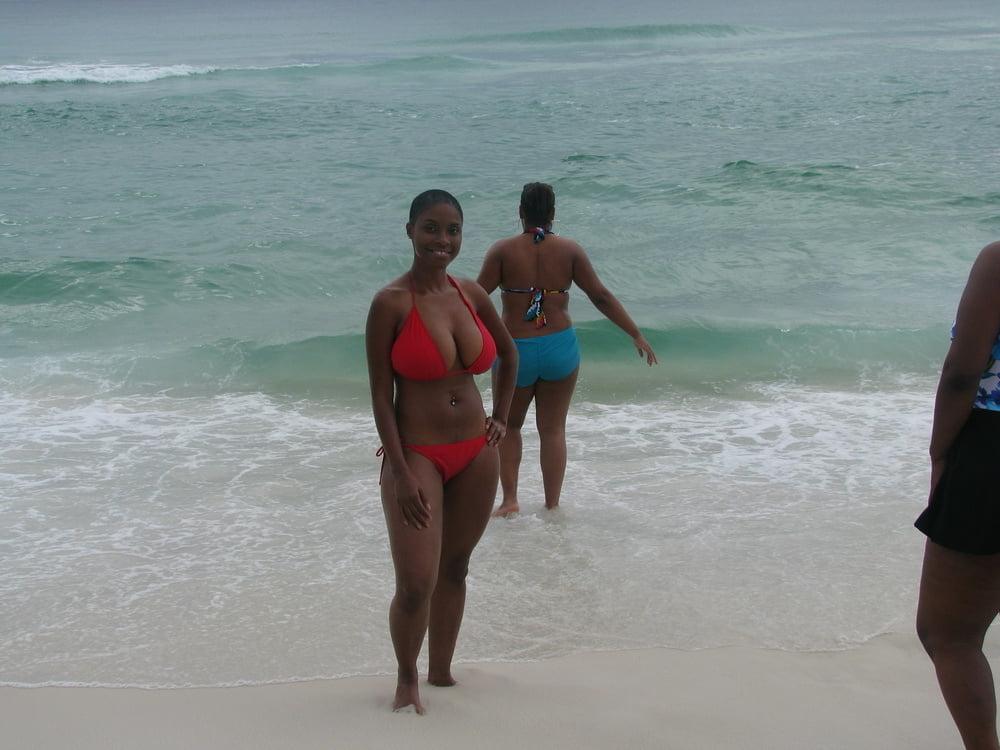 9P Slim n Busty 18