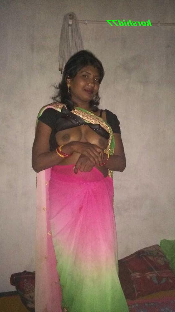 25P Desi Village MILF Mature 3