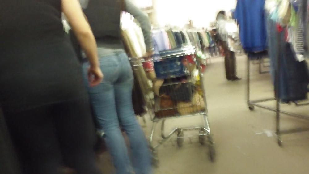 17P Sexy big teen butt & ass in bulging blue jeans