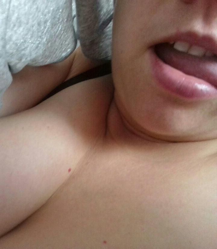 25P Busty amateur french slut wants your comments