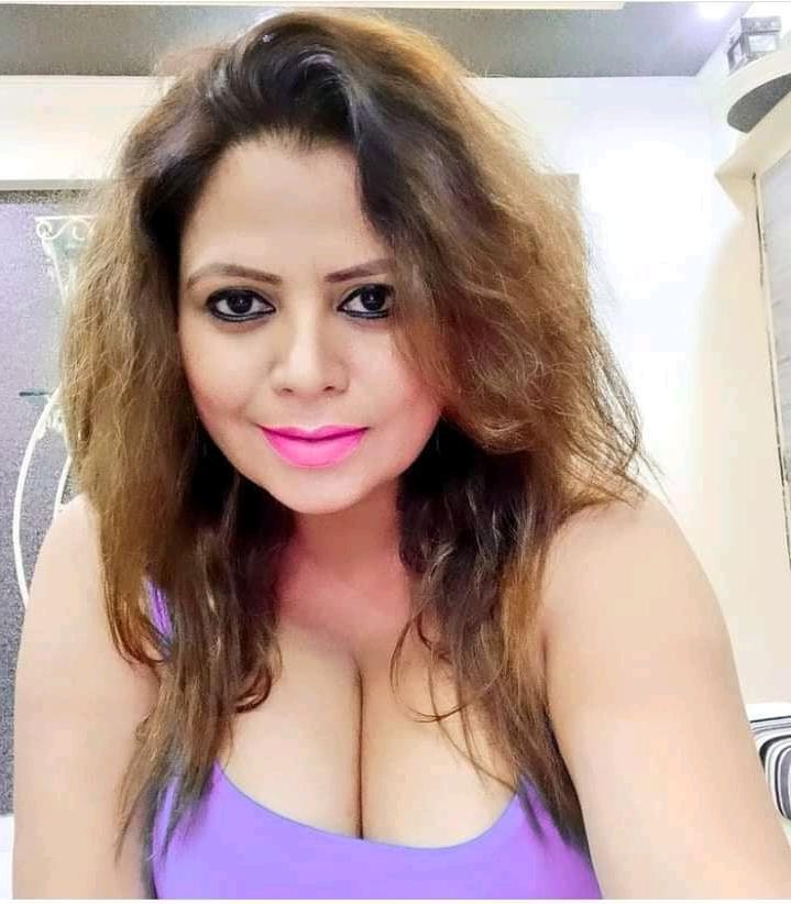 15P Desi wab series actress