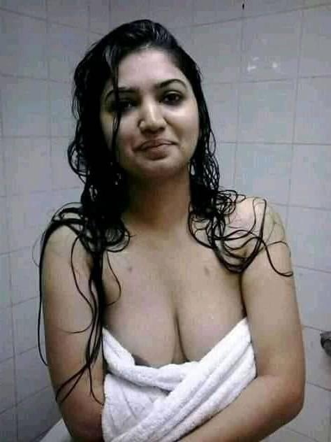 15P Desi wab series actress