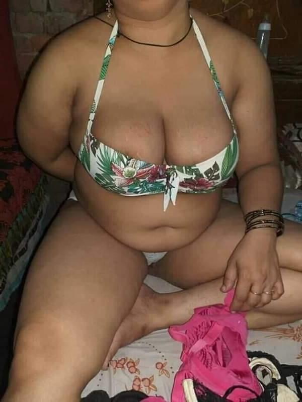 15P Desi wab series actress