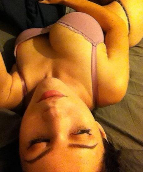 25P Brunette beauty