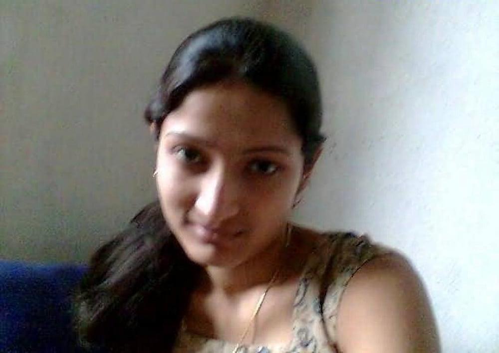 25P Desi Slim Sexy Girl