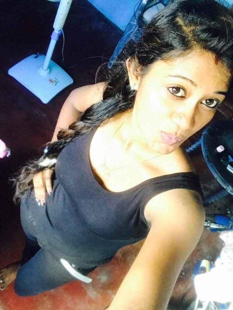 19P Tamil Village beauty