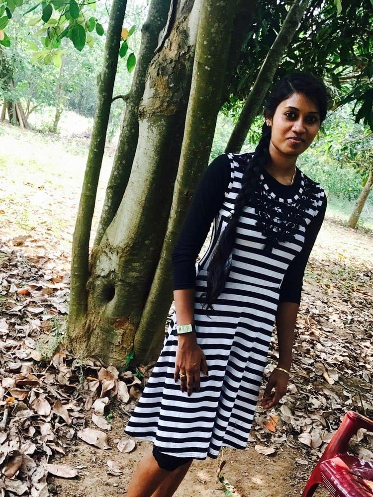 19P Tamil Village beauty