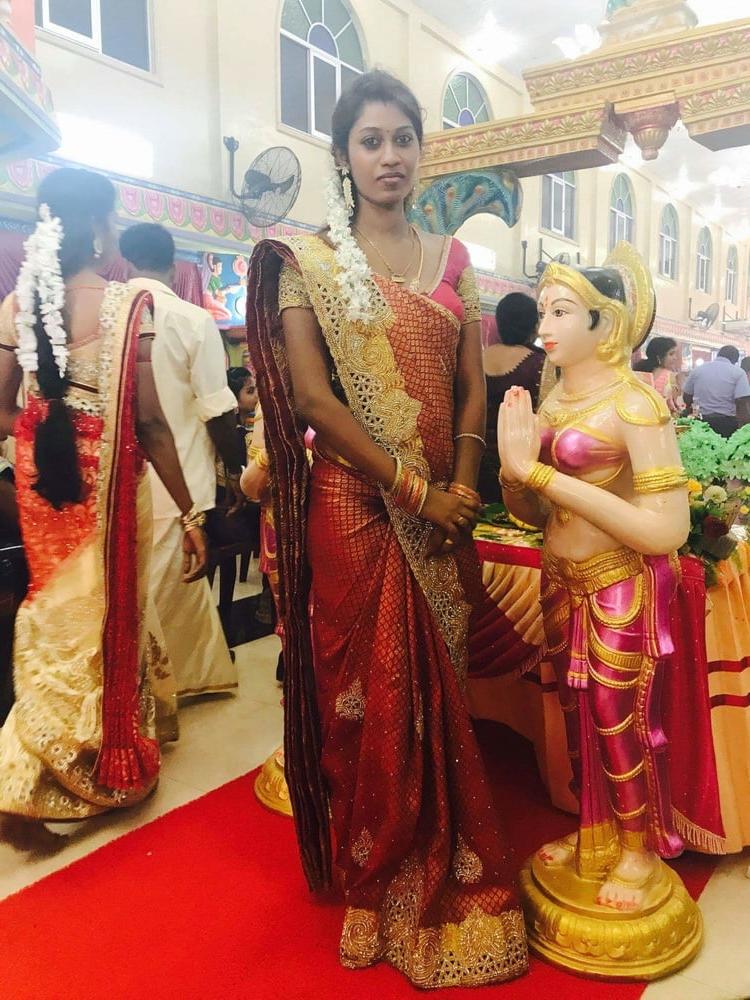19P Tamil Village beauty