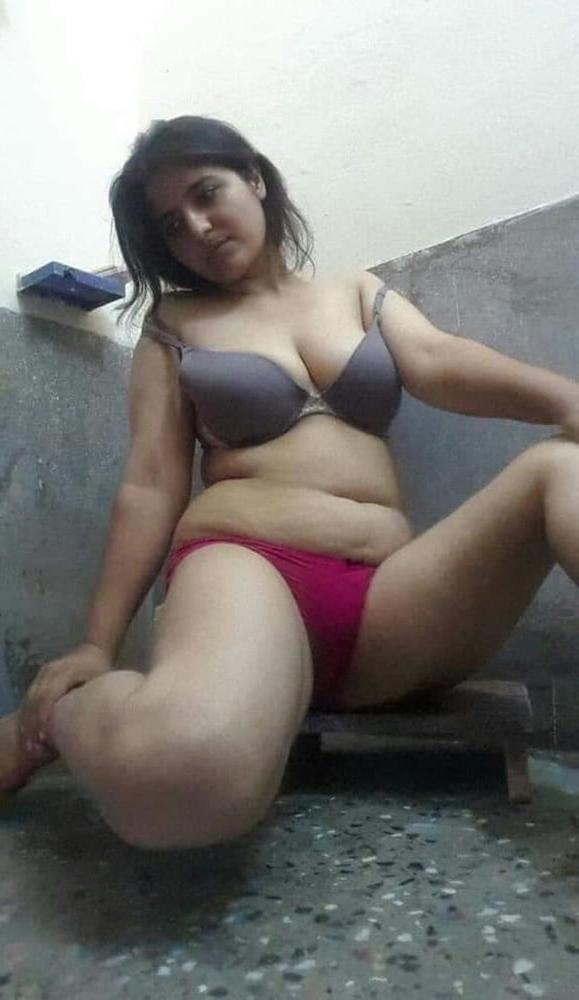 25P Desi Rasia hottest