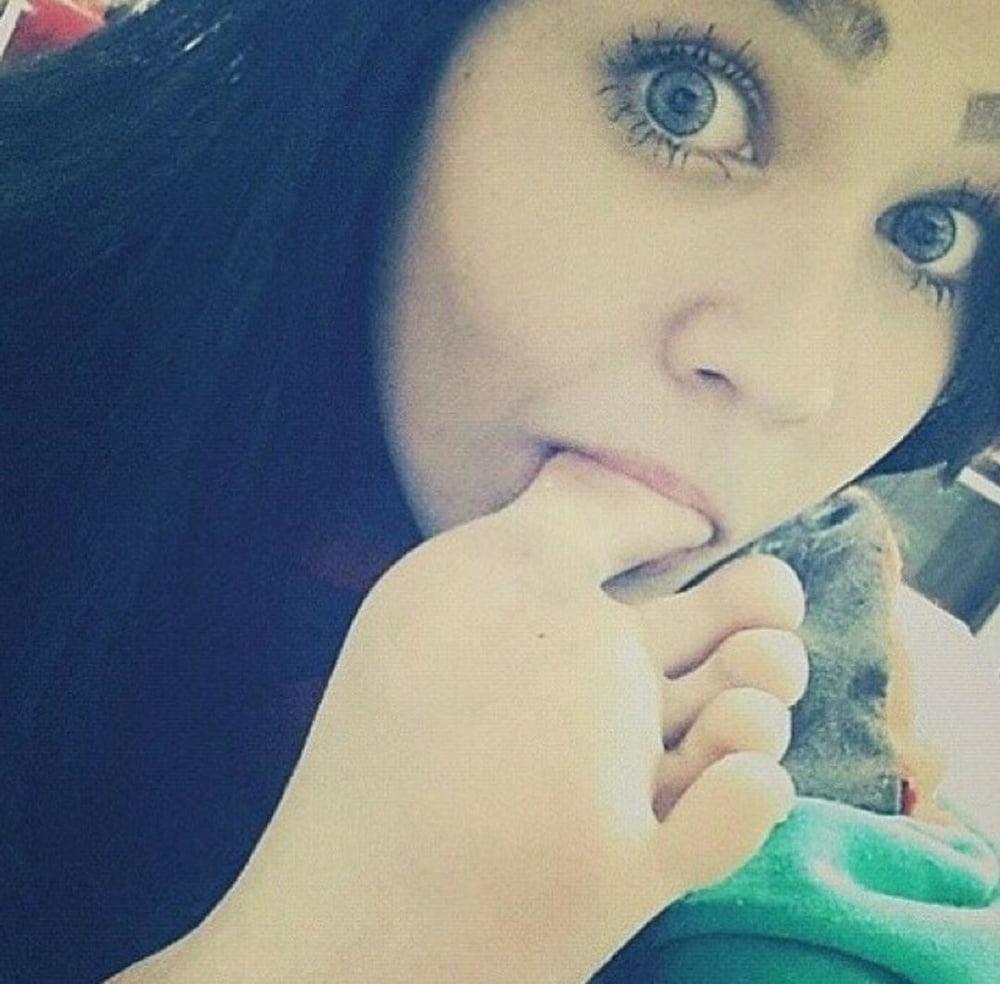 25P Self Foot Worship