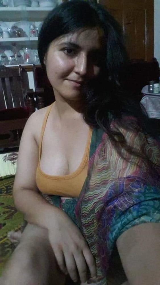 25P Desi muslim horny girl