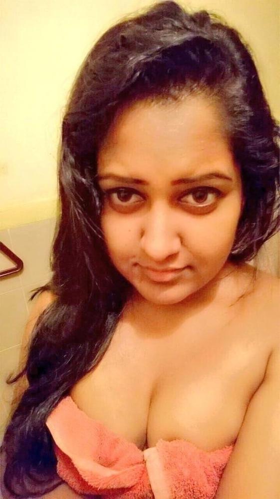 8P Policz aaliya mom a natural beauty
