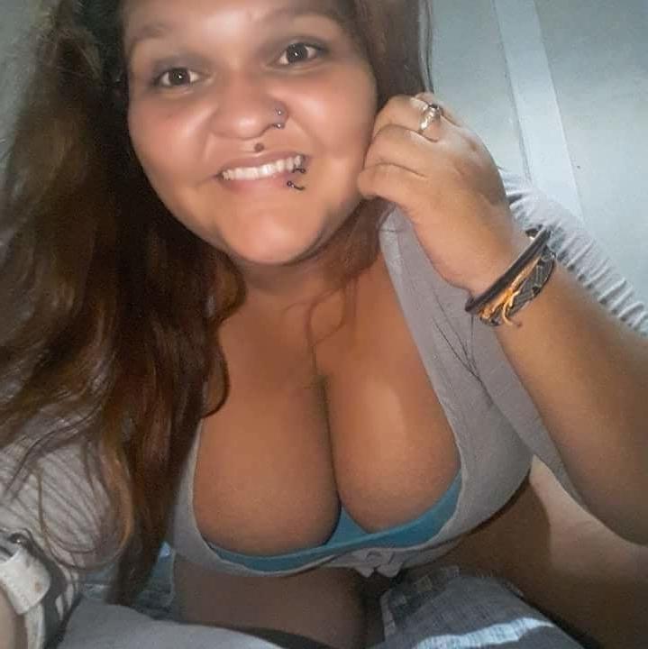 25P BUSTY BBWS FFF