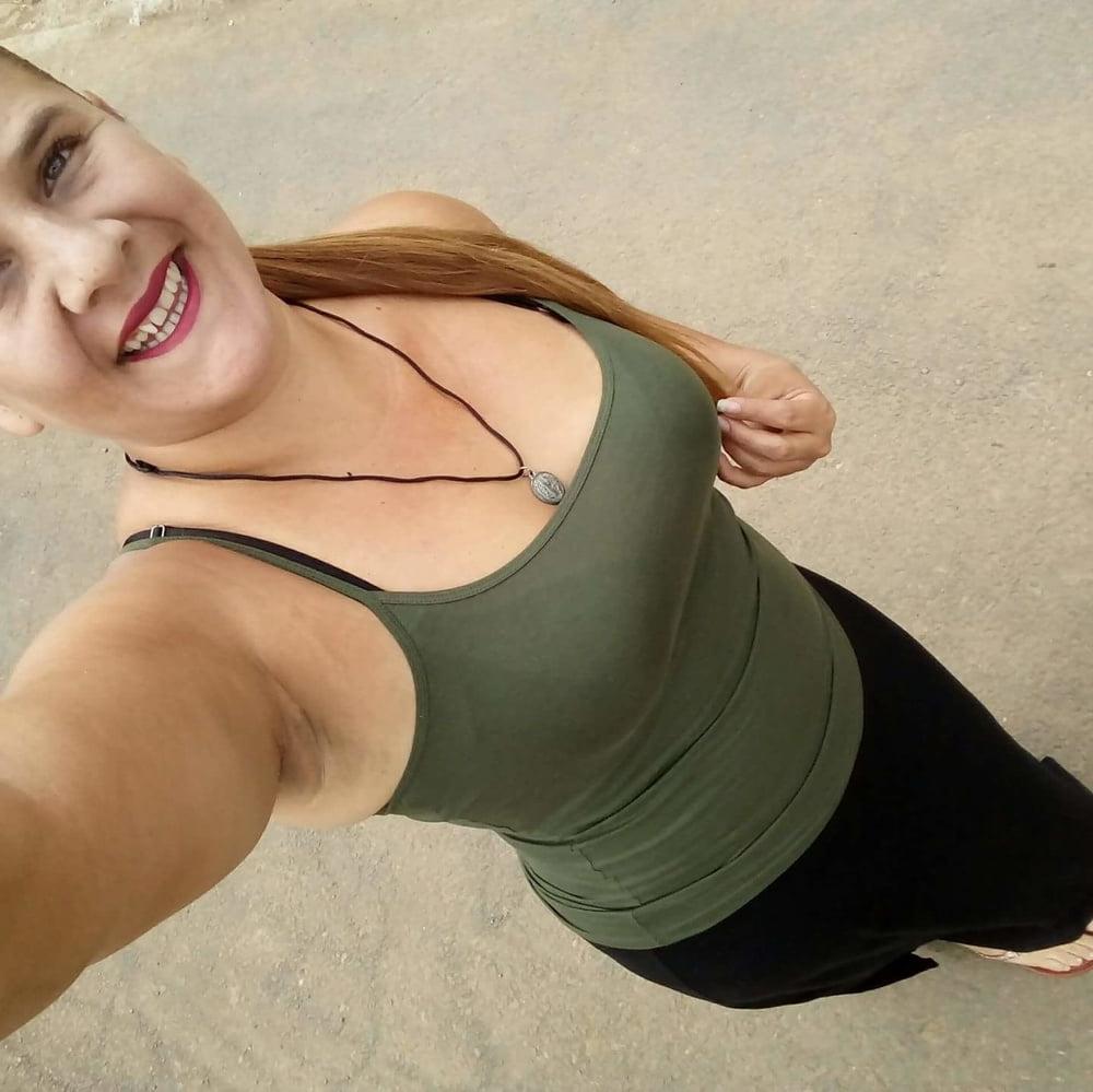 25P BUSTY BBWS FFF