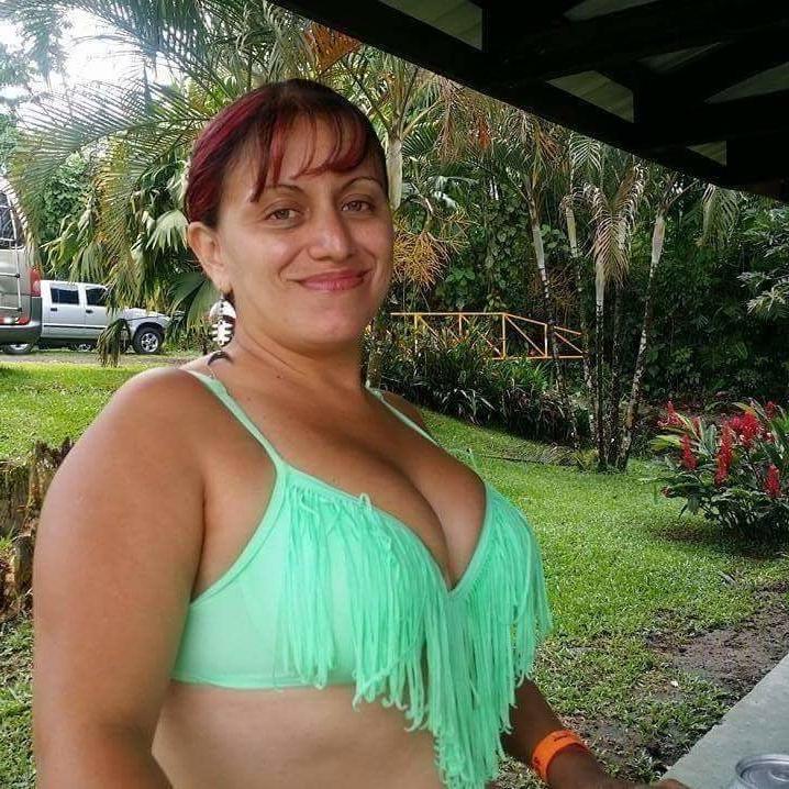25P BUSTY BBWS FFF