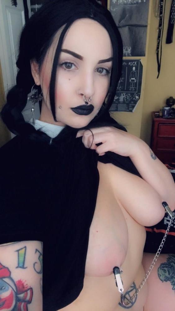 25P Busty Goth