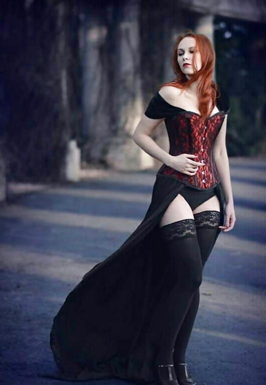 25P Sensual artistry of the Redhead