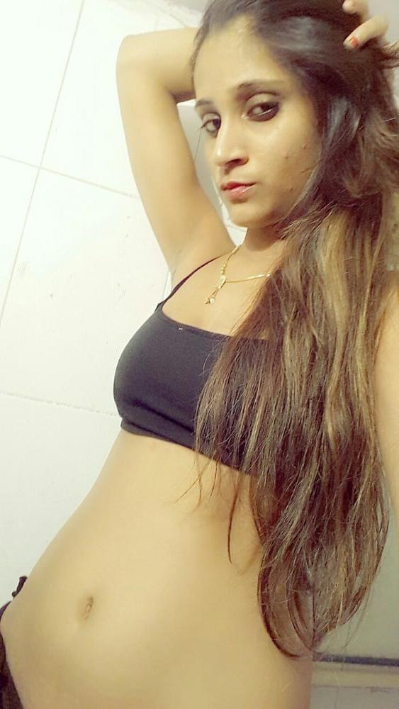 10P SUPERHOT SLIM DESI BABE