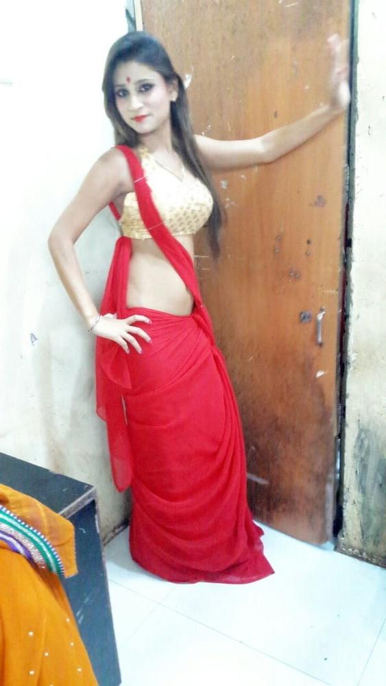 10P SUPERHOT SLIM DESI BABE