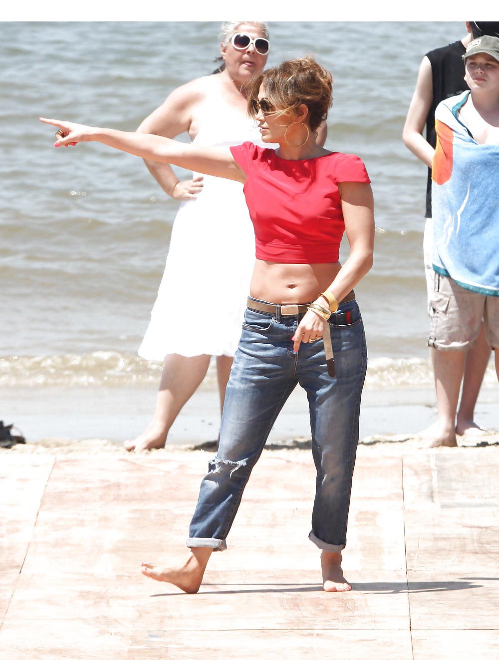 25P Jennifer Lopez Foot Pics