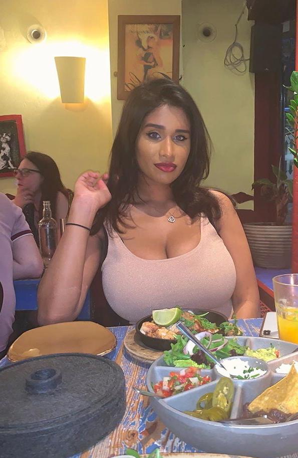 5P Busty Amateur 41