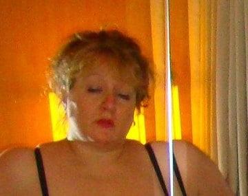 11P Busty Nixxx