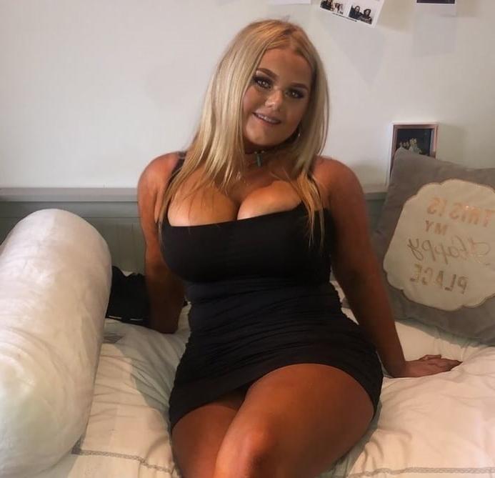 6P Chubby n Busty 17