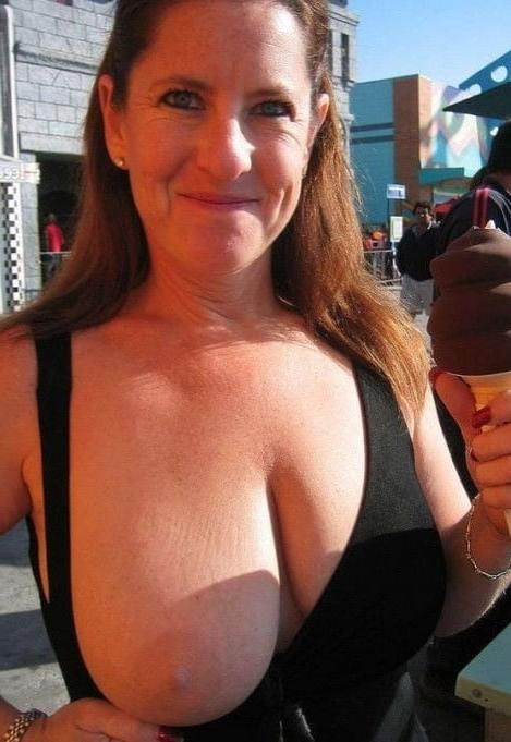 25P Gorgeous and Busty Mature Ladies 23