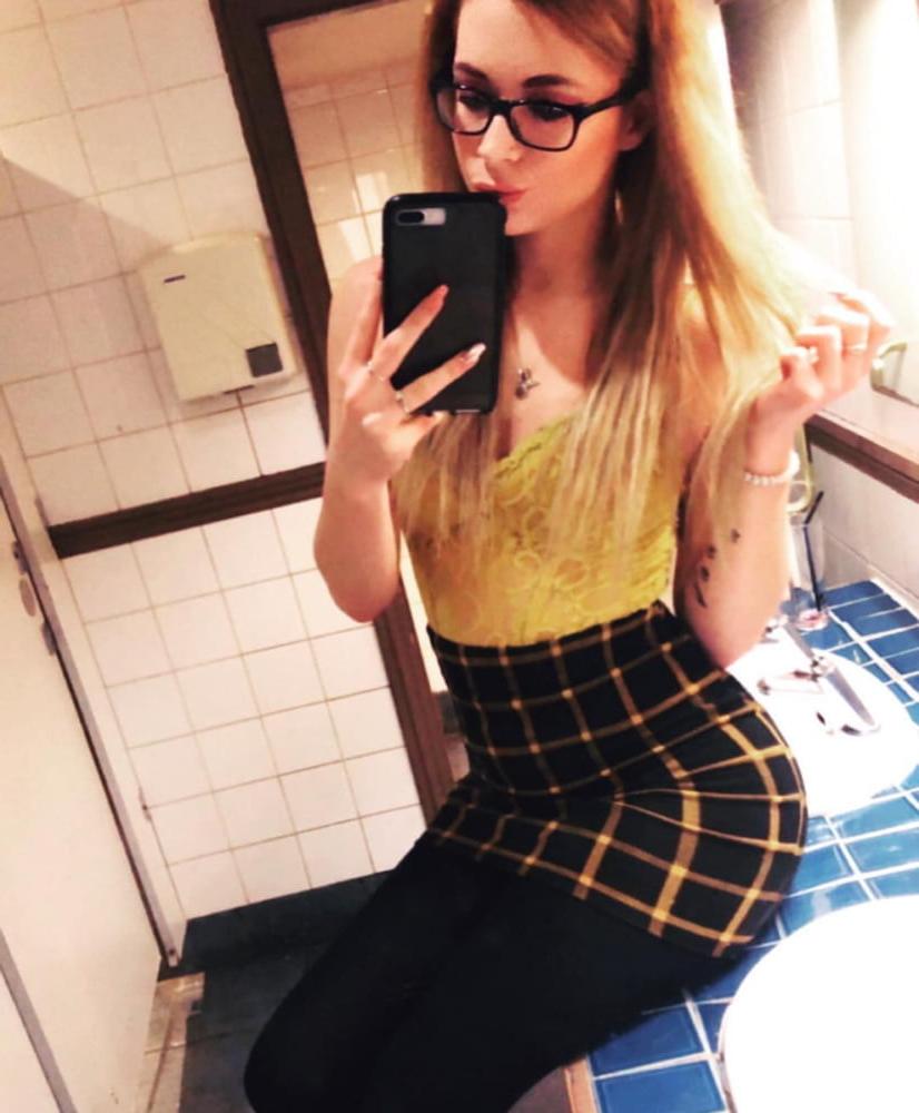 25P Pictures that make my cock hard 105