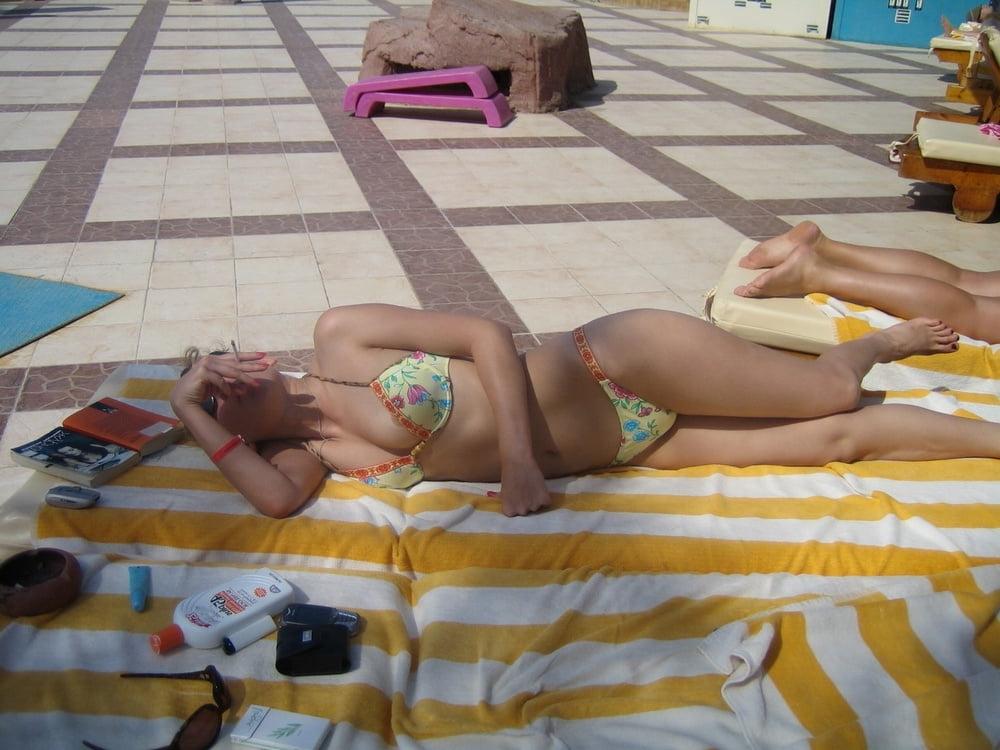 25P Downblouse &amp; Nipple Peeks 257