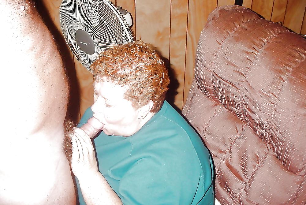 25P Mature suck cock