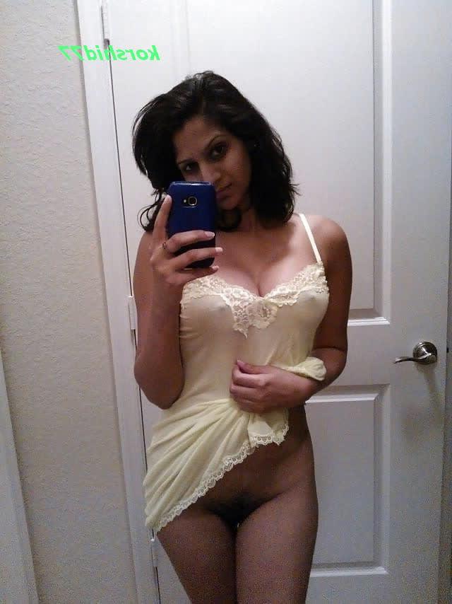 25P Desi sexy girls 1