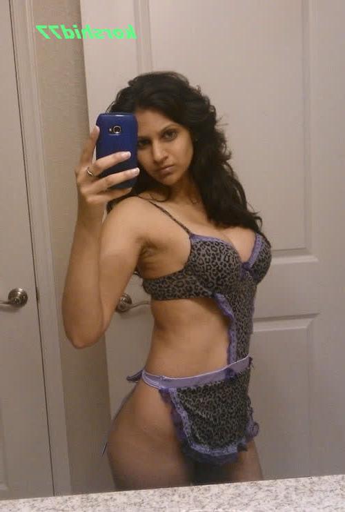25P Desi sexy girls 1