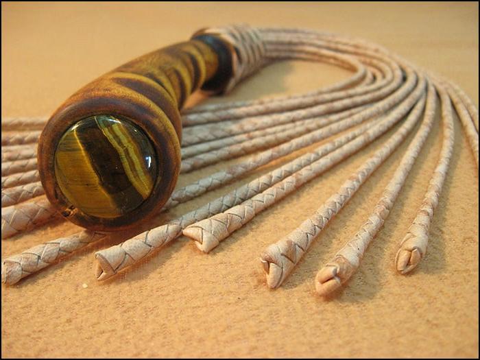 6P Evenki Cat. 12-tail leather braided flogger.