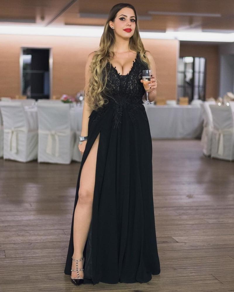 6P Busty Amateur 42