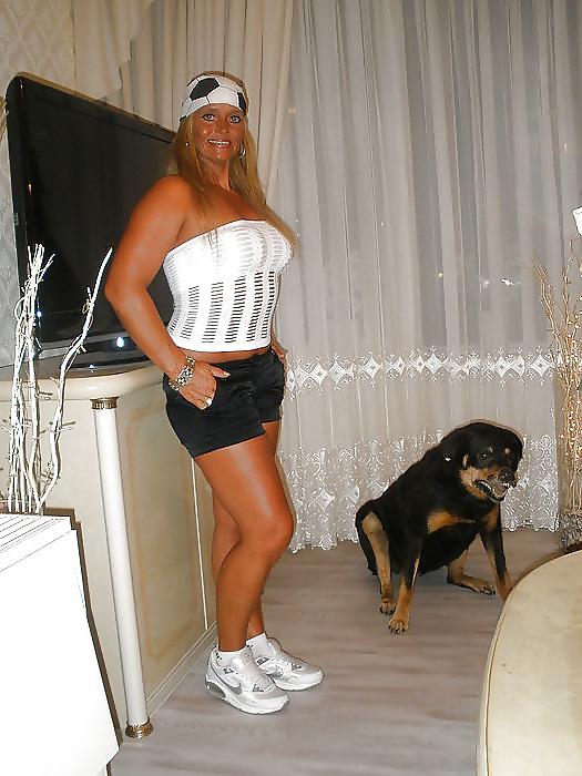 25P Milfs & Slutty Matures On Web Display