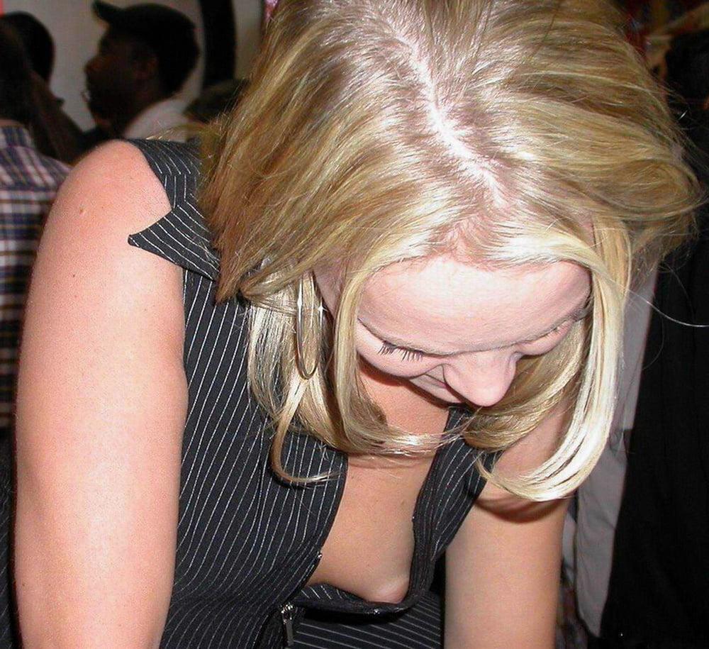 25P Downblouse &amp; Nipple Peeks 256