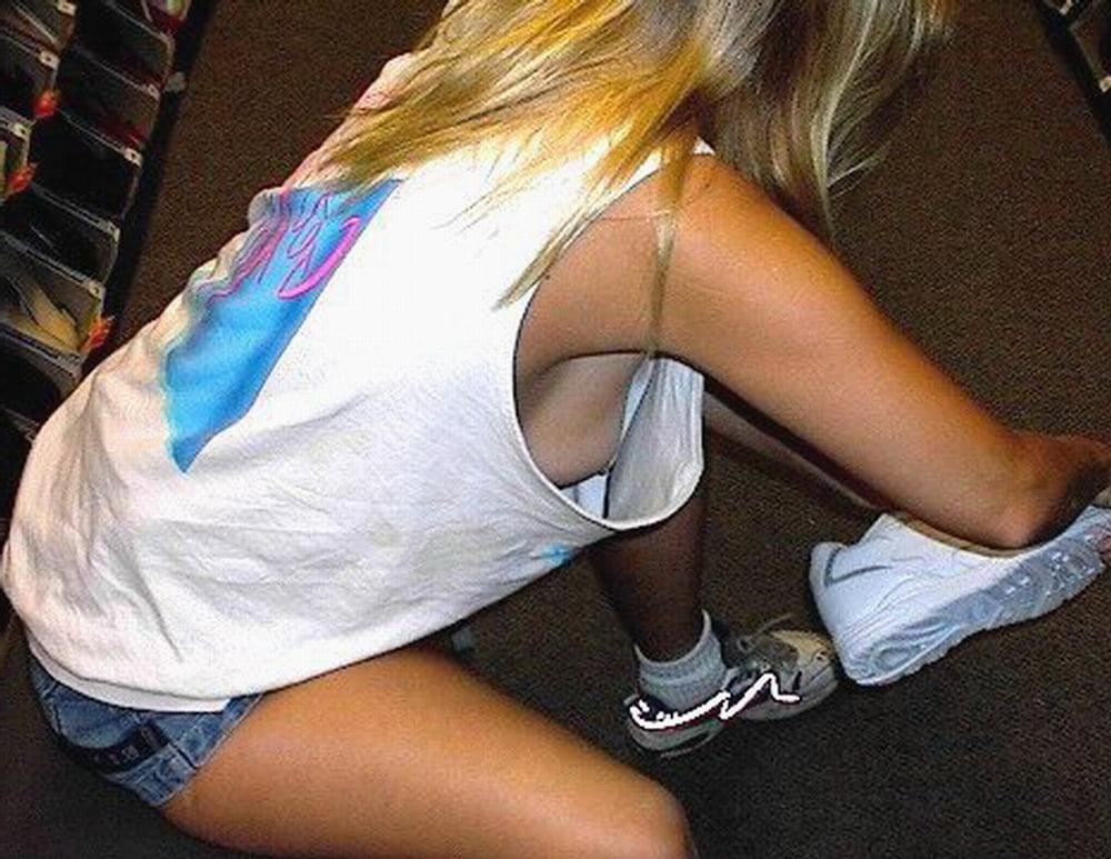 25P Downblouse &amp; Nipple Peeks 256