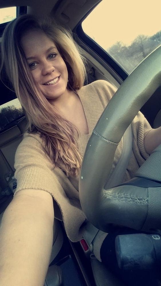 25P Sexy Amateur Busty Babe