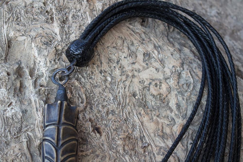 9P Gavial. 12-tail leather braided flogger.