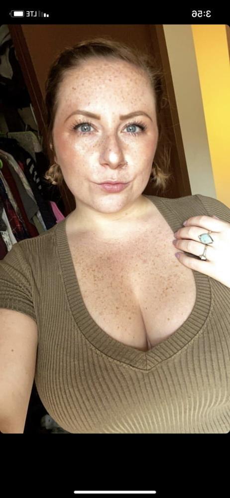 25P Gorgeous and Busty Mature Ladies 18