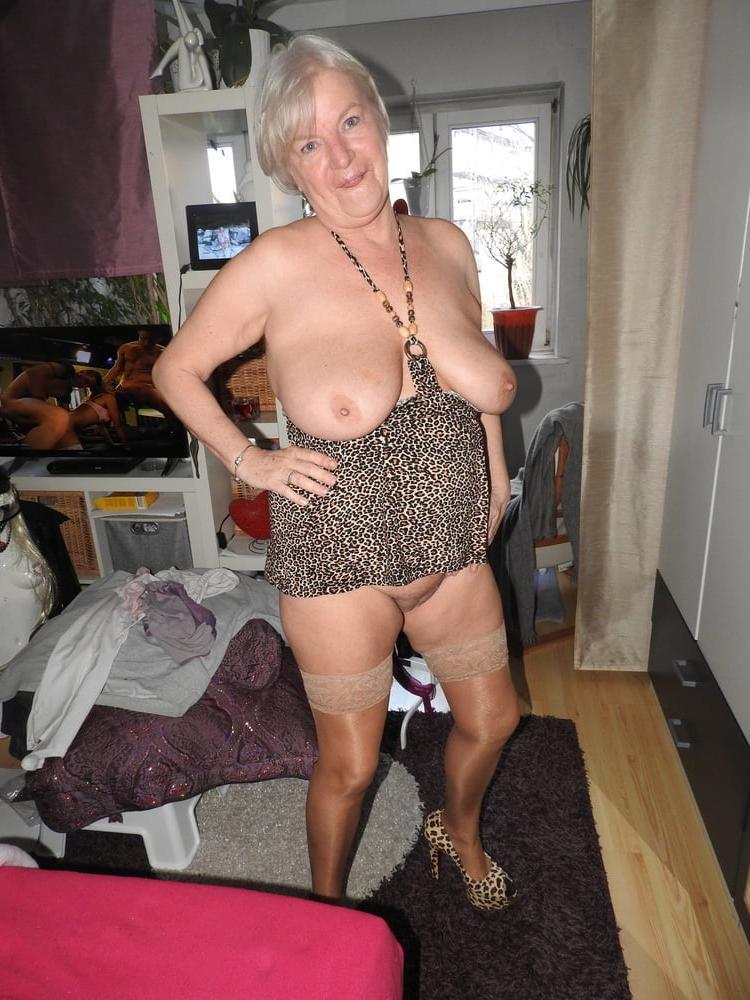 25P Mature beauty mix