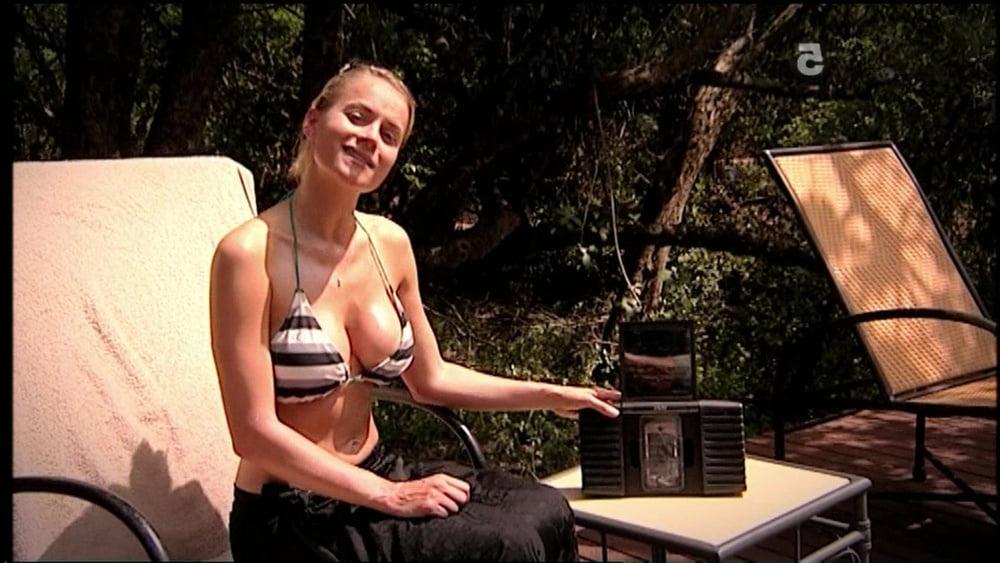 25P Pictures that make my cock hard 103