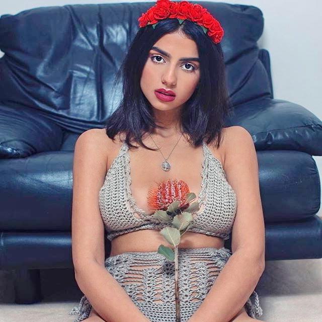 25P Super Hot busty model desi nude and lingerie shoot (122)