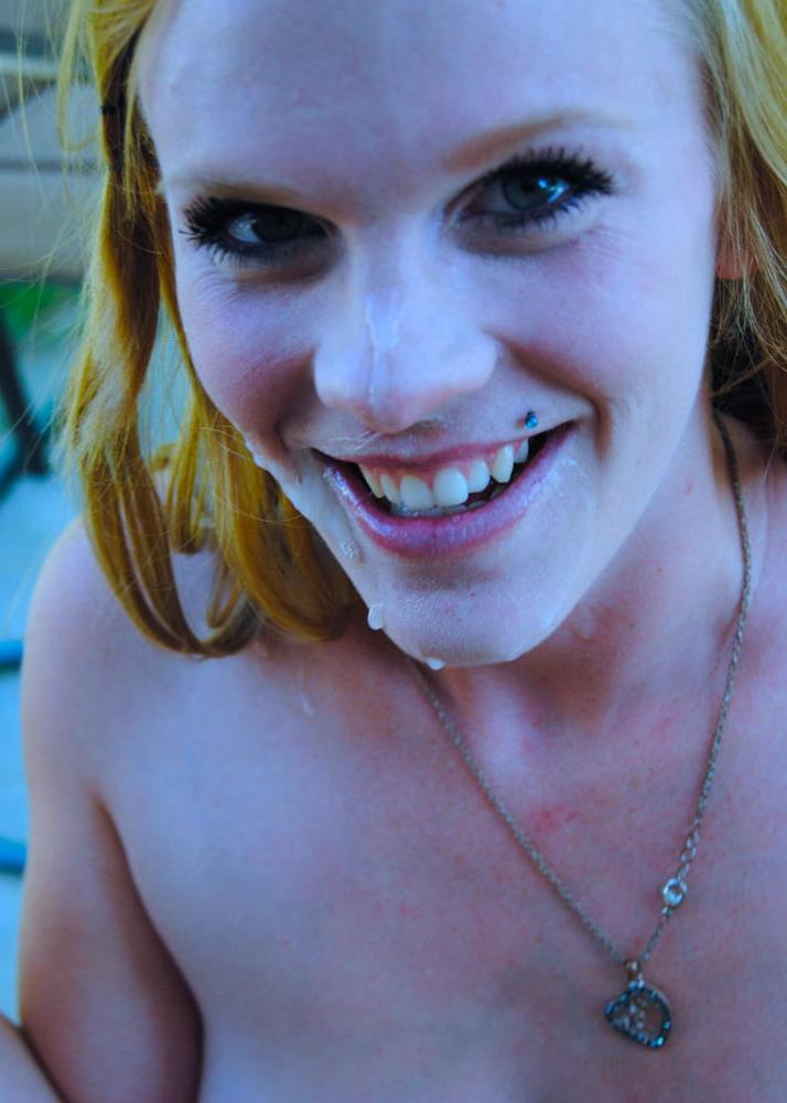 25P On her knees, 44.