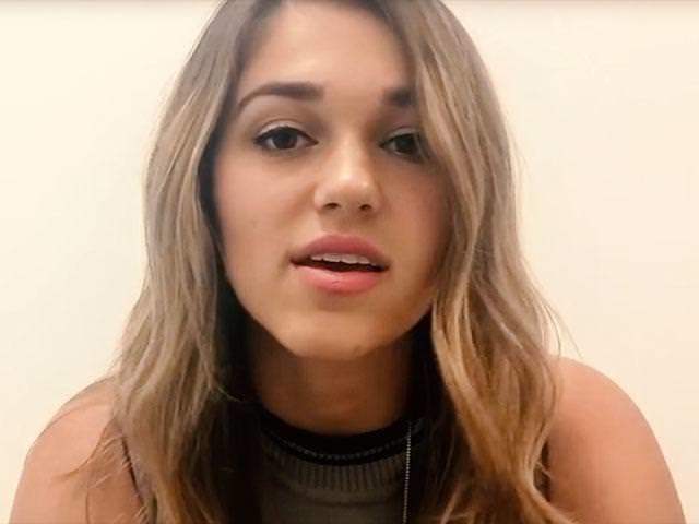 25P Sadie Robertson should be used so hard she can't walk