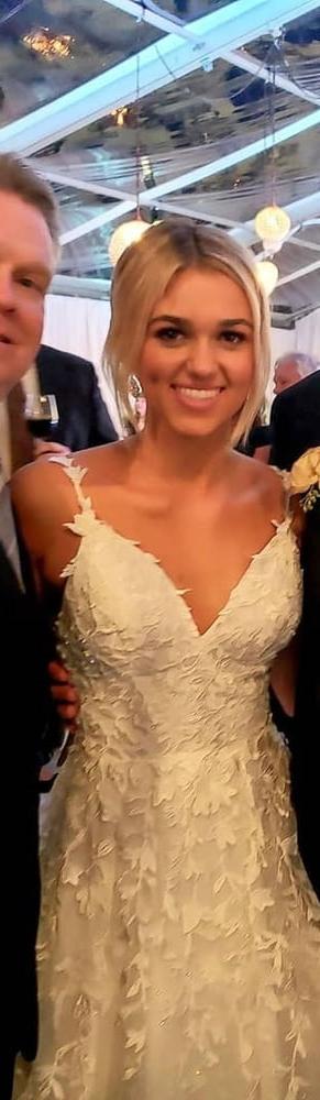 25P Sadie Robertson should be used so hard she can't walk