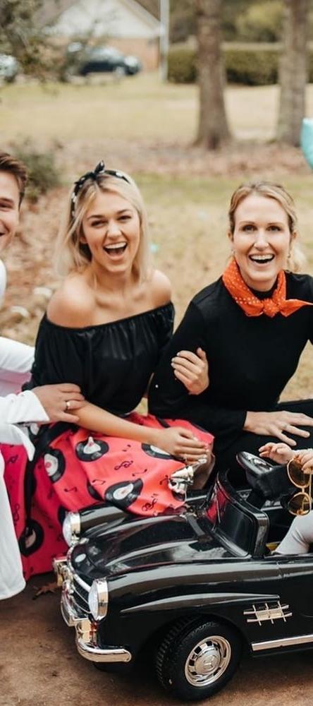 25P Sadie Robertson should be used so hard she can't walk