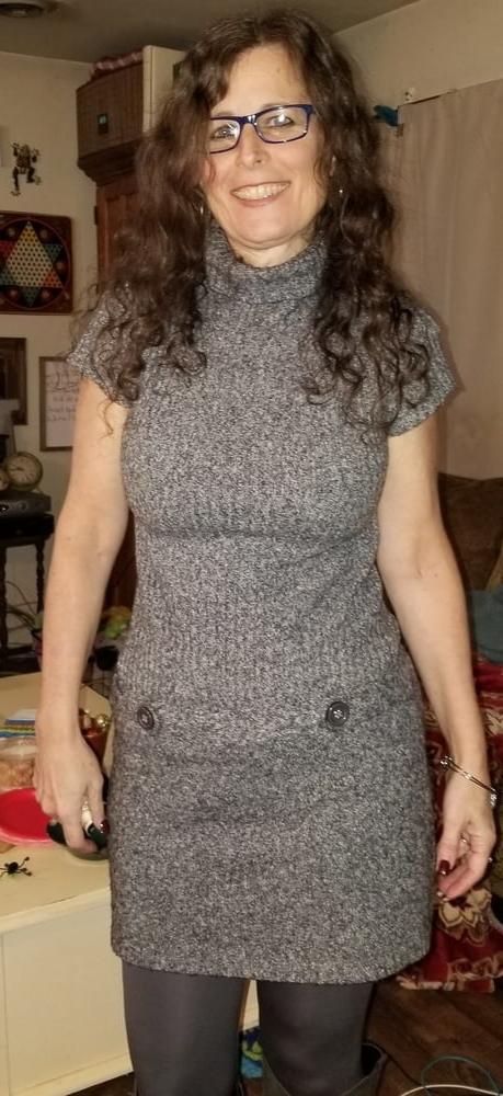 25P Gorgeous and Busty Mature Ladies 17